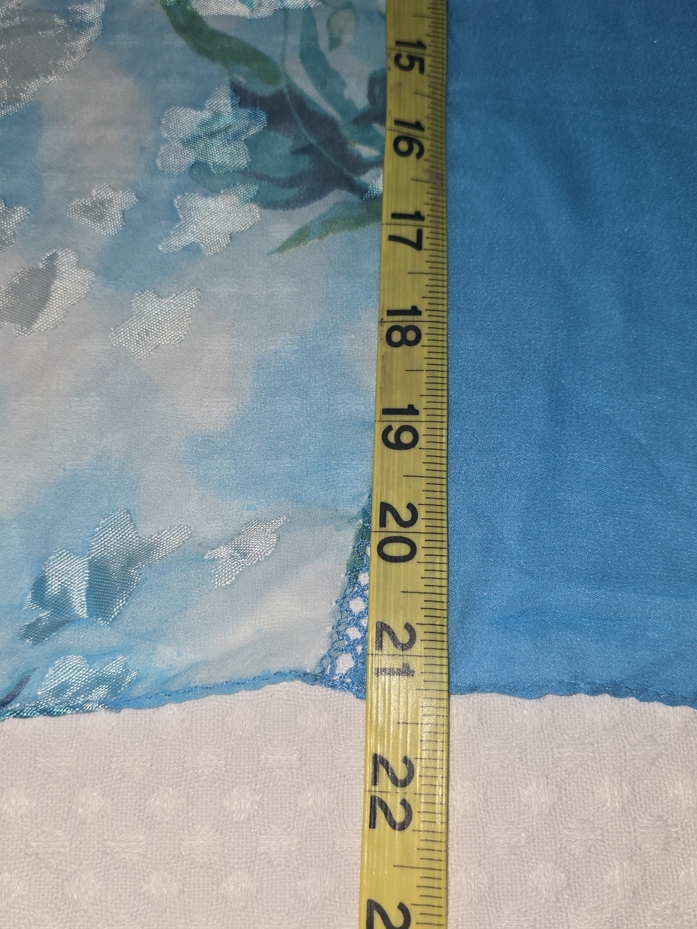 VINTAGE LIGHT BLUE SHEER FLORAL SCARF WRAP AIRY LIGHTWEIGHT 100% SILK CLASSY - Picture 5 of 8